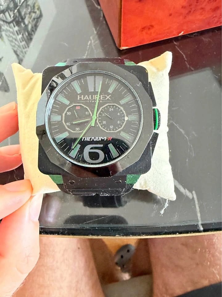 Haurex Italy Athenum-R Men’s Watch (Green Accents)