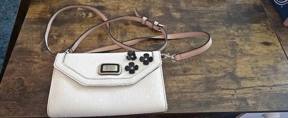 Guess purse