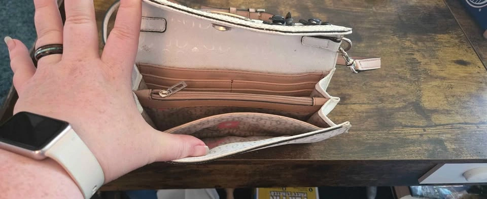 Guess purse - photo 2
