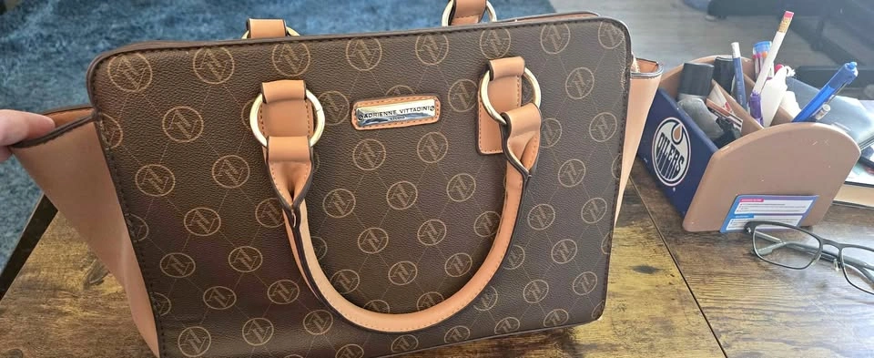 Adrienne Vittadini purse