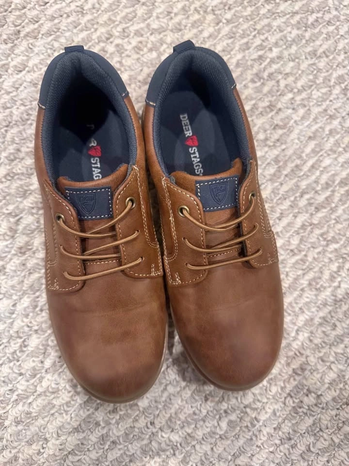 Boys Gently Used Brown Dress Shoes Size 4