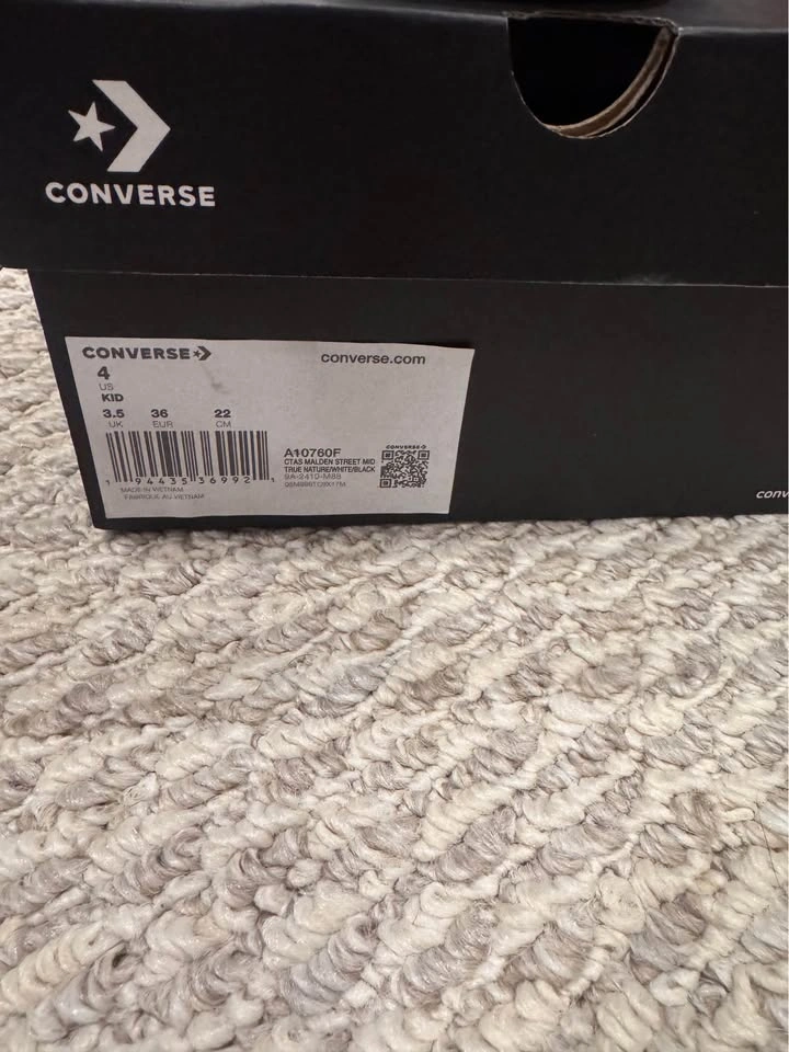 Brand New Chuck Taylor Converse Boys Shoes Size 4 - photo 3
