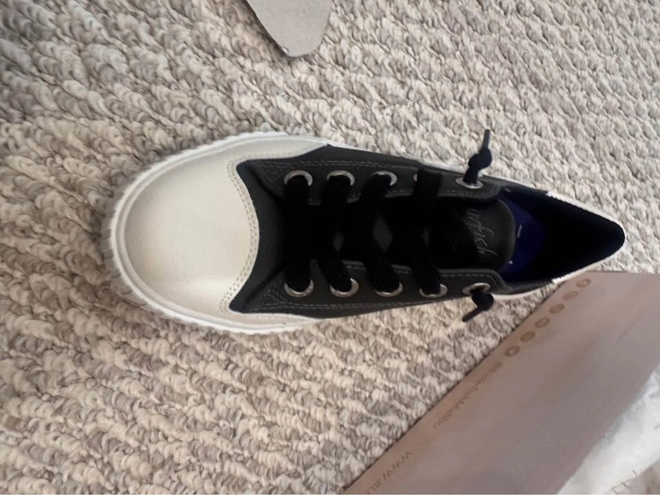 Brand New Boys Shoes Size 4 - photo 2