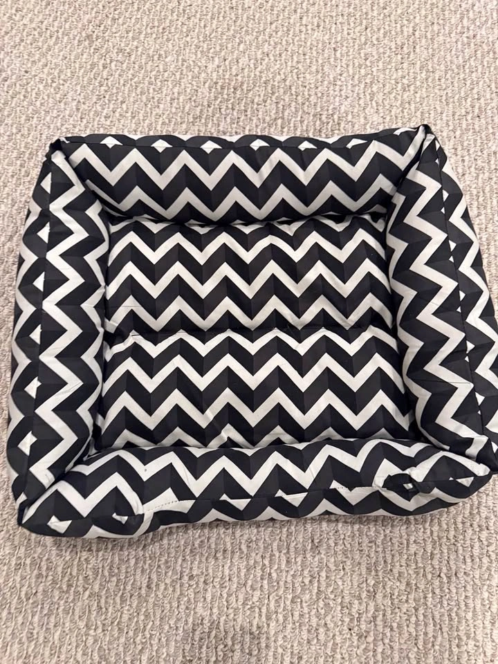 Like New Black and White Dog Bed - Small Dogs