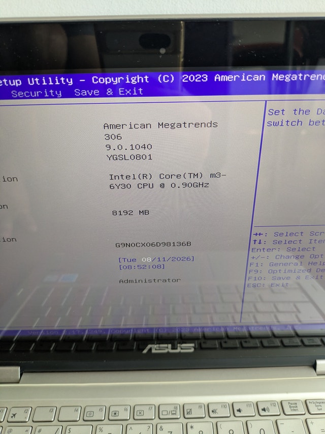 Asus UX360 laptop - busted hinges - photo 3