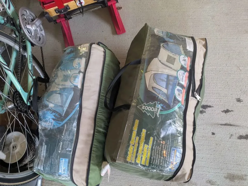 Woods Tent, Screen House + Modular Rooms - Camping image indicator(6)