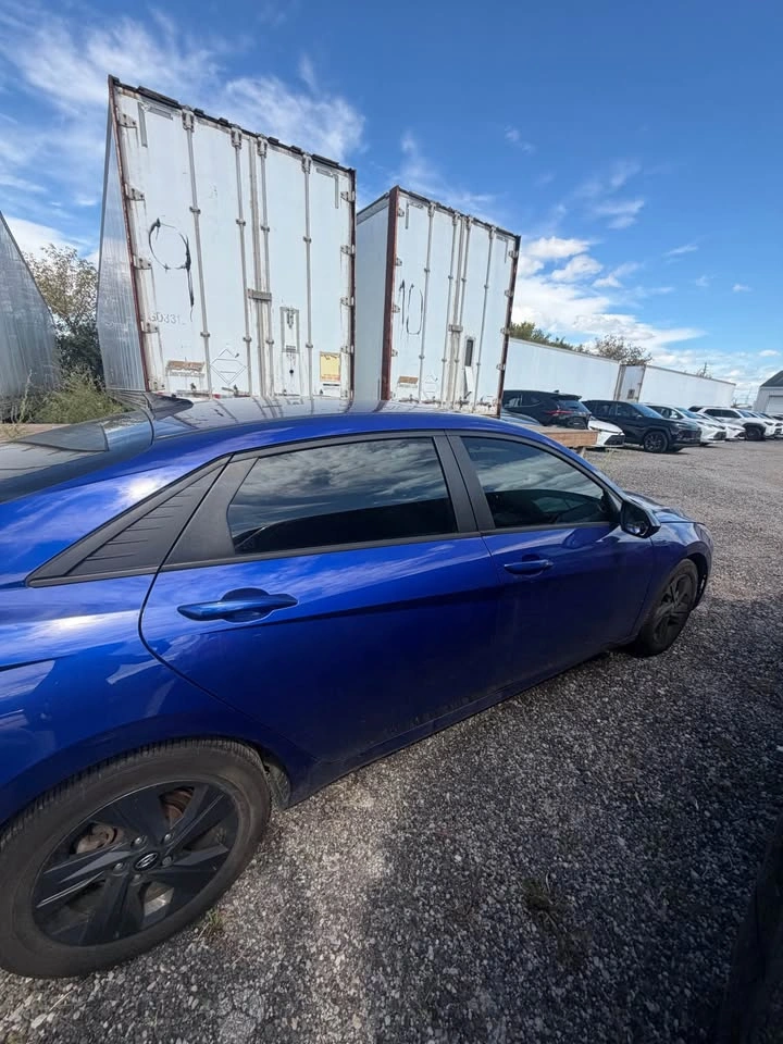2021 Hyundai Elantra - photo 4