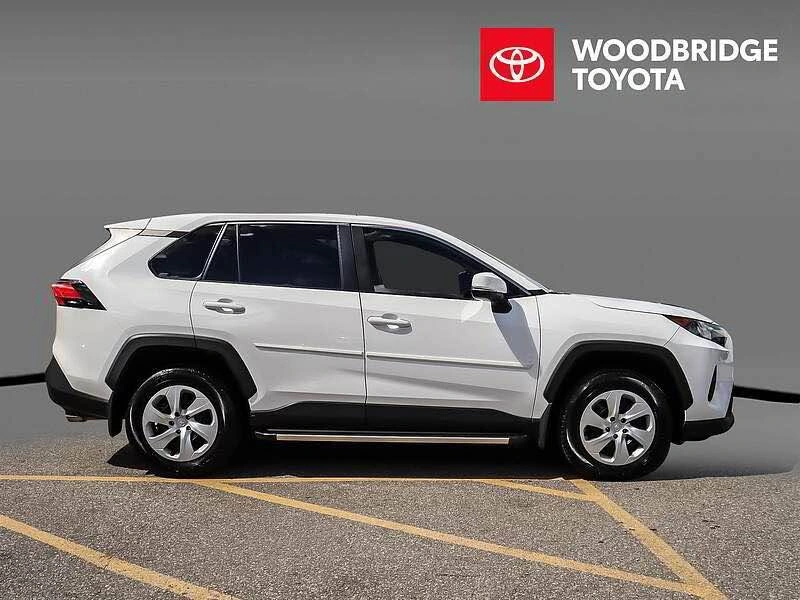 2025 Toyota RAV4 - photo 2