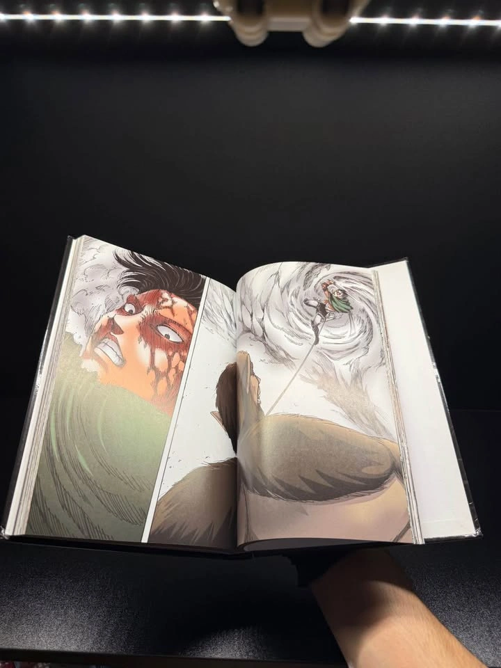 Attack on Titan Best of In Color Vol 1 Hardcover Hajime Isayama - photo 5
