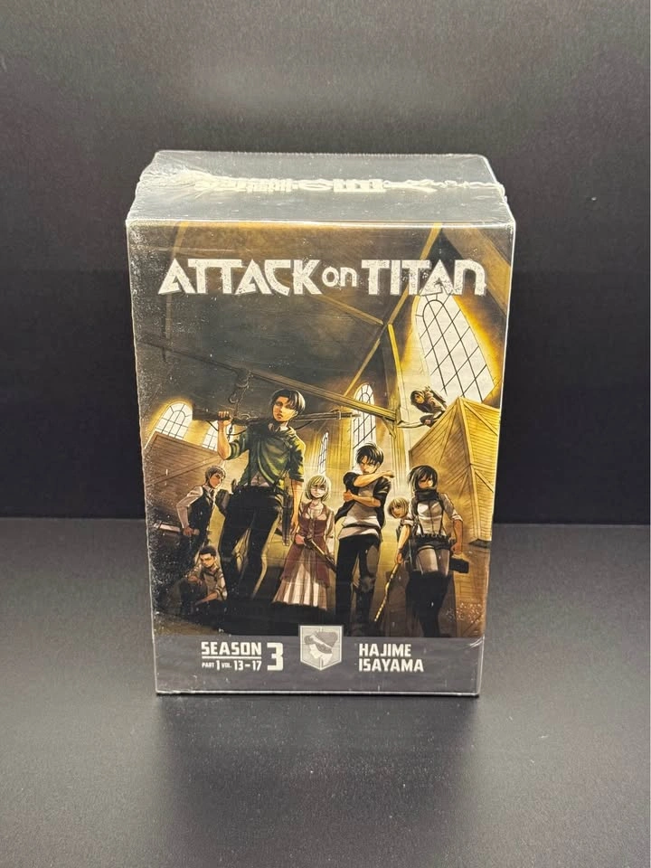 Attack on Titan Manga Lot Vol 1-6, 9-17, and 34 - photo 3