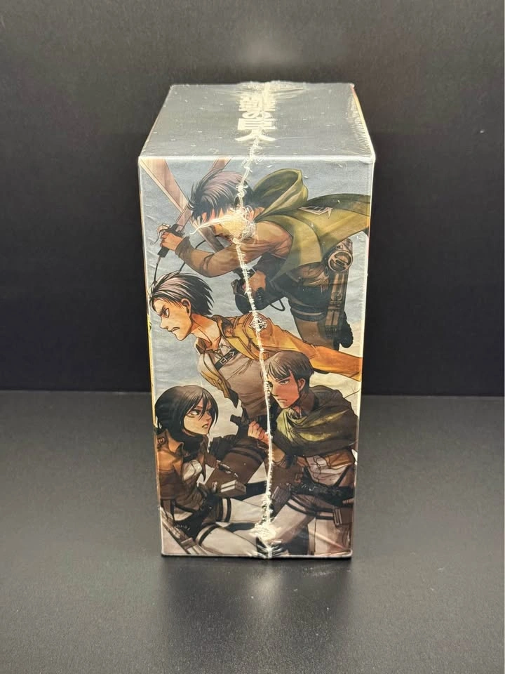 Attack on Titan Manga Lot Vol 1-6, 9-17, and 34 - photo 4