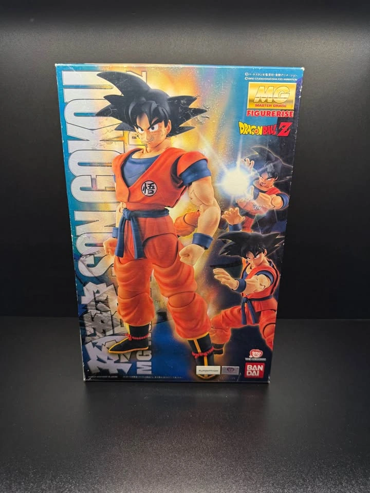 Bandai Master Grade Figure-rise Dragon Ball Z Son Goku Model Kit - photo 2
