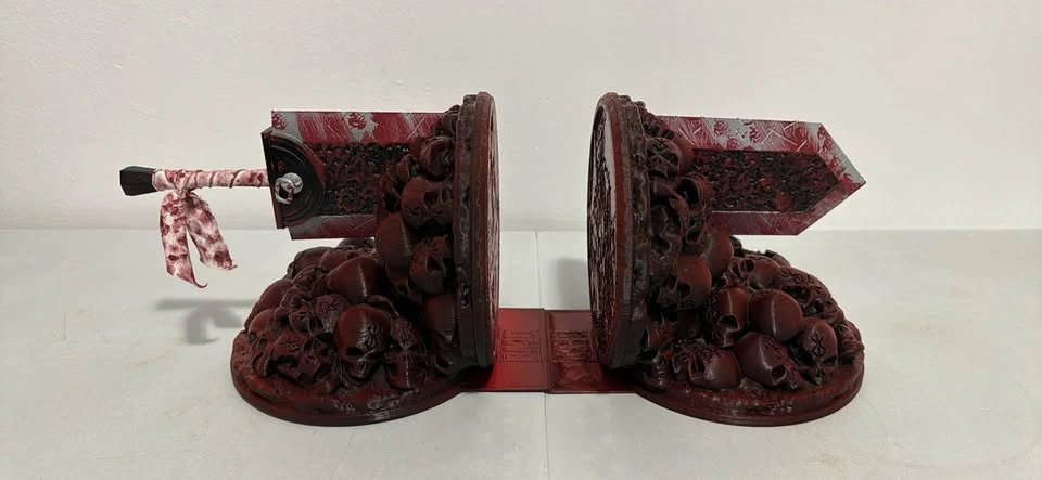 Berserk Deluxe Edition Vol 1-4 + Custom Dragonslayer Bookends - photo 5