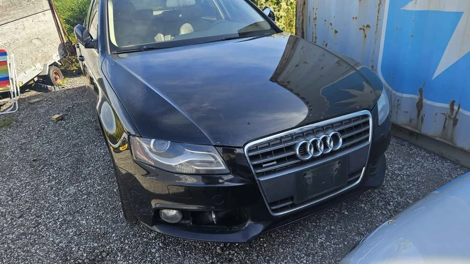 2010 Audi A4 2.0T - photo 2