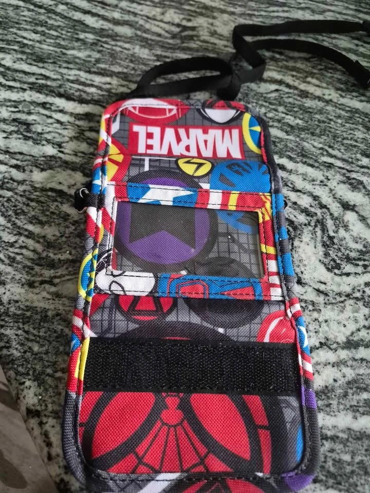 Gap Kids Marvel Trifold Wallet with Lanyard - photo 2