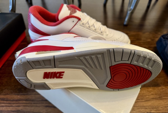 Air Jordan 2/3 'White Varsity Red' Size 8 - photo 3