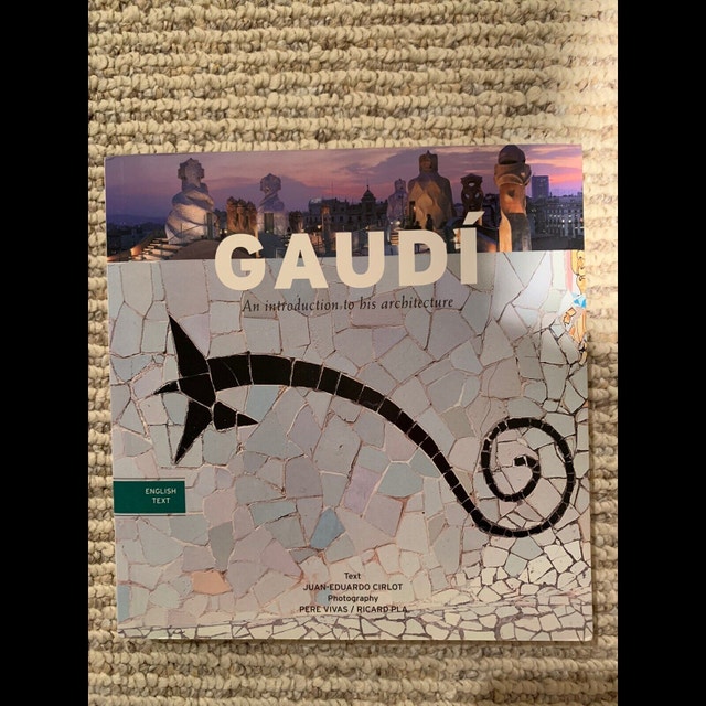 Gaudi An introduction to his architecture Paperback