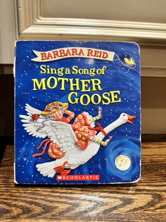 Sing a Song of Bedtime and Sing a Song of Mother Goose - photo 5