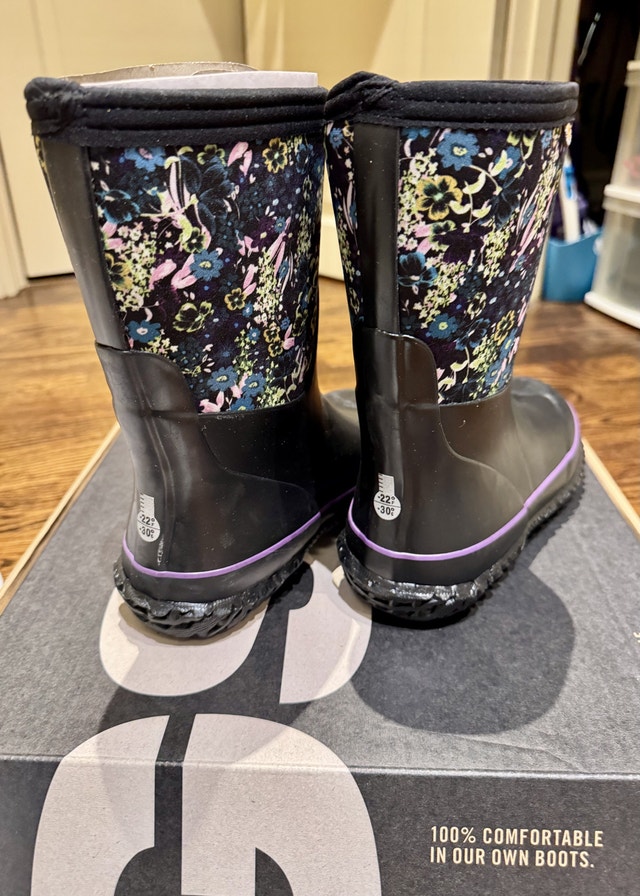 Bogs Stomper BRAND NEW Size 4 Night Garden Winter Boots - photo 2