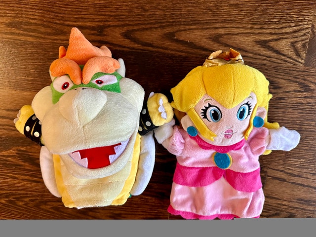 Super Mario Bowser 10” Plush Hand Puppet Officially Licensed - photo 4
