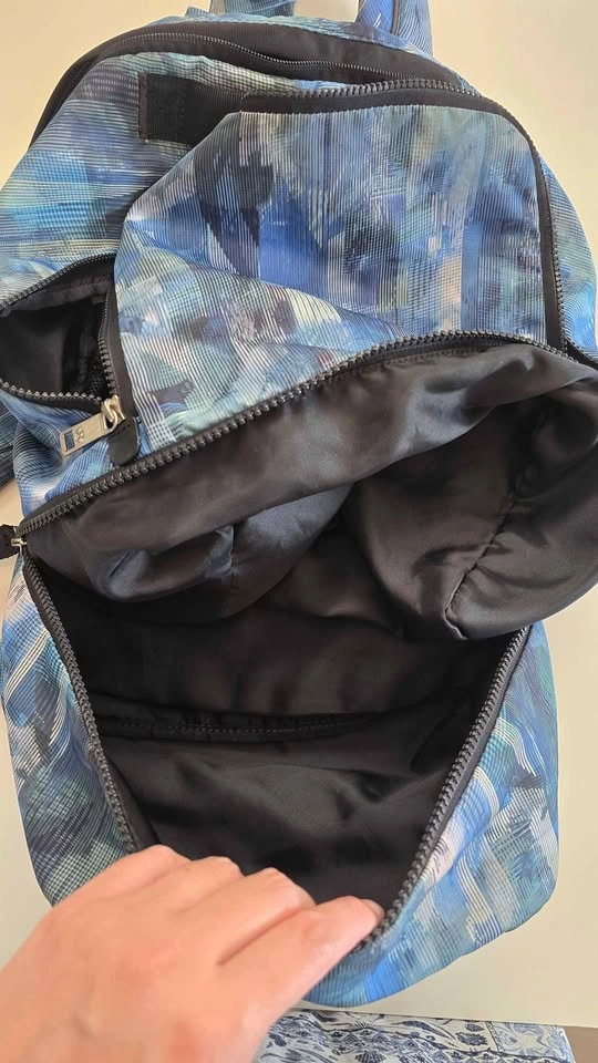 Lululemon Backpack - photo 3