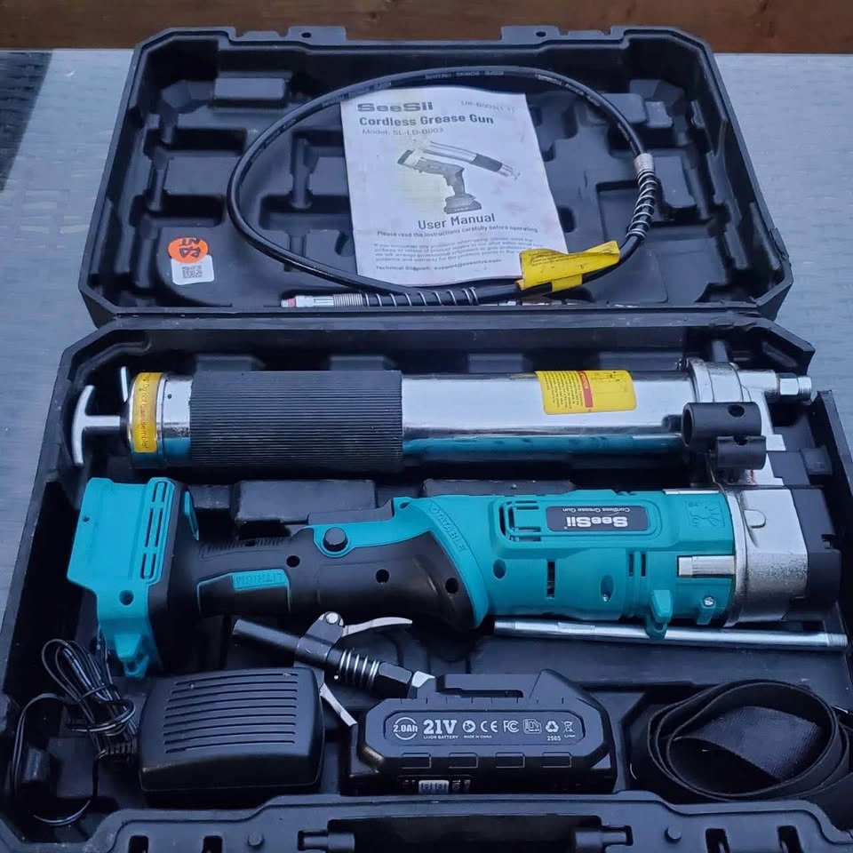 SeeSii Cordless Grease Gun and New Poneya Fittings Kit - photo 3