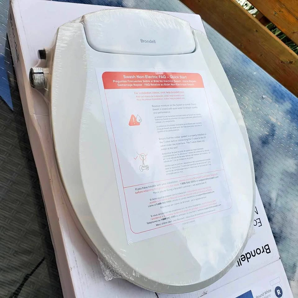 New Factory Sealed Bidet Brondell EcoSeat S101