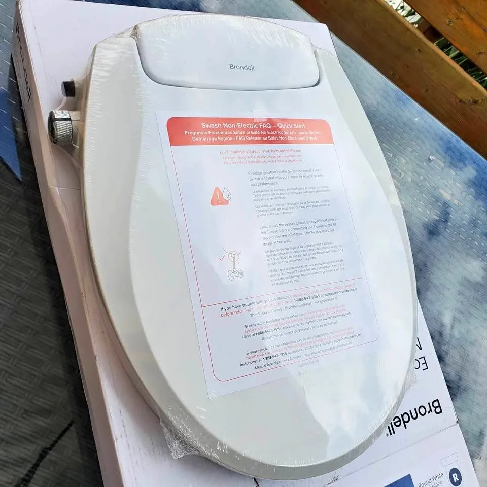 New Factory Sealed Bidet Brondell EcoSeat S101