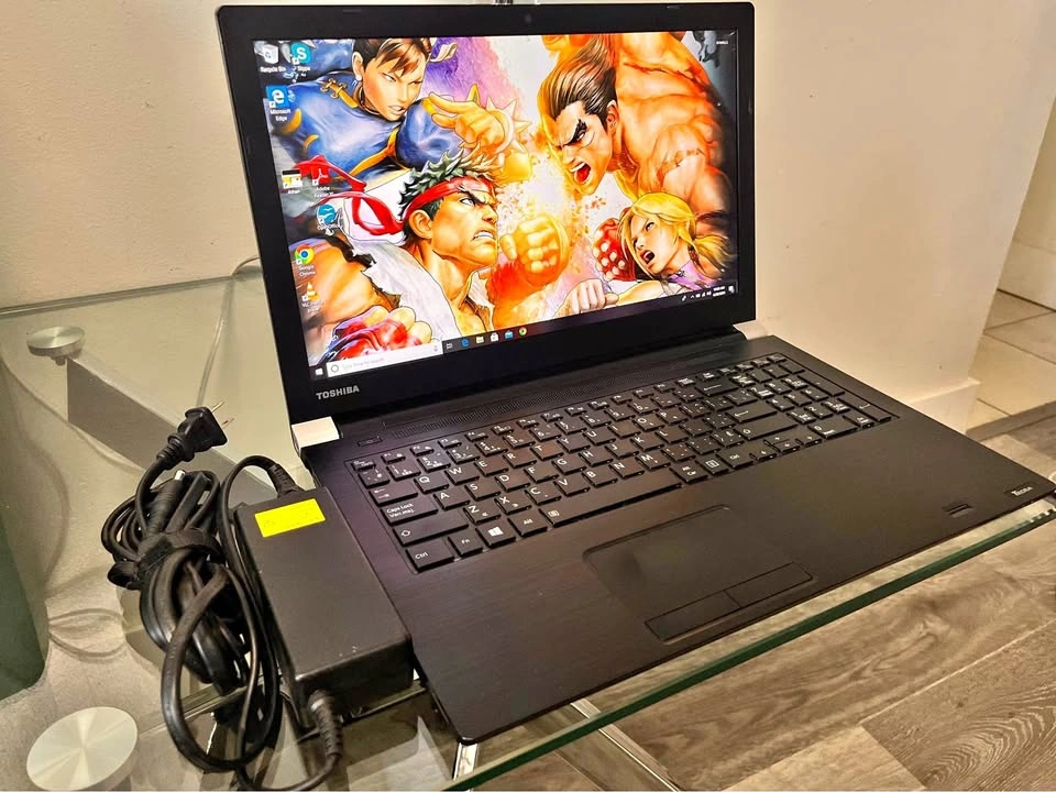 Core i7 Toshiba 15.6” Laptop 12GB RAM 256GB SSD