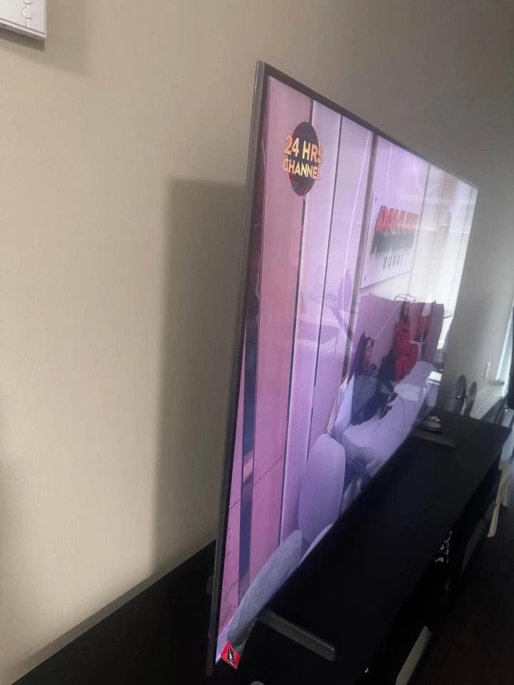 65" samsung QLED TV and TV Table - photo 2