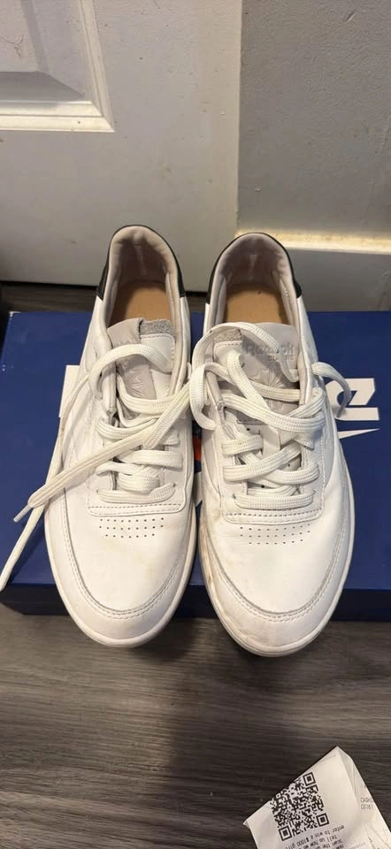 Reebok White Sneakers Size 6 - photo 2