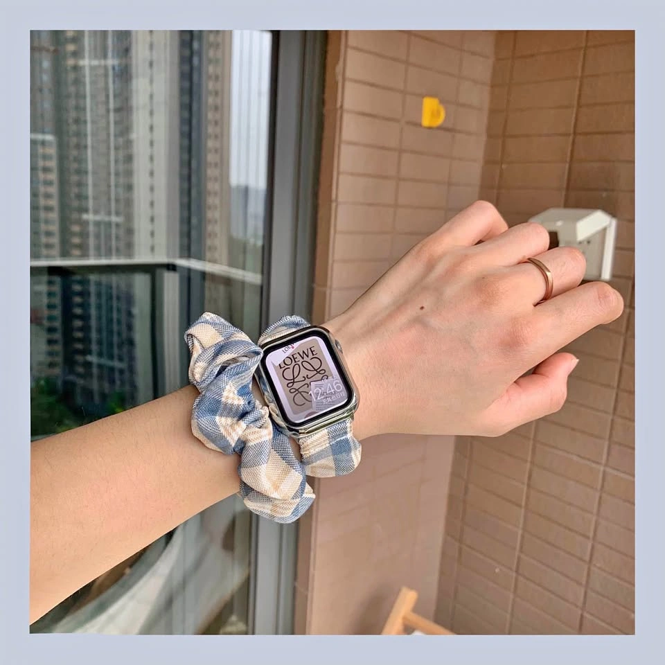 Plaid Scrunchie Apple Watch Band with Matching Hair Tie