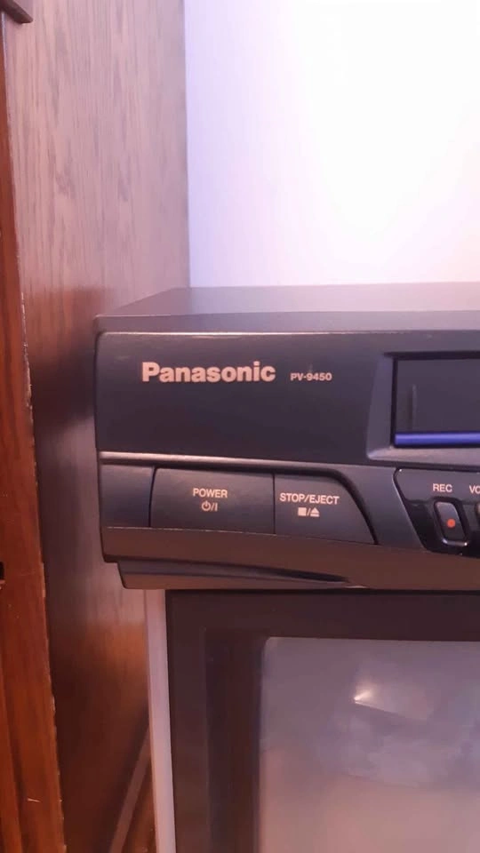 Panasonic PV-9450 Omnivision VHS VCR - photo 2
