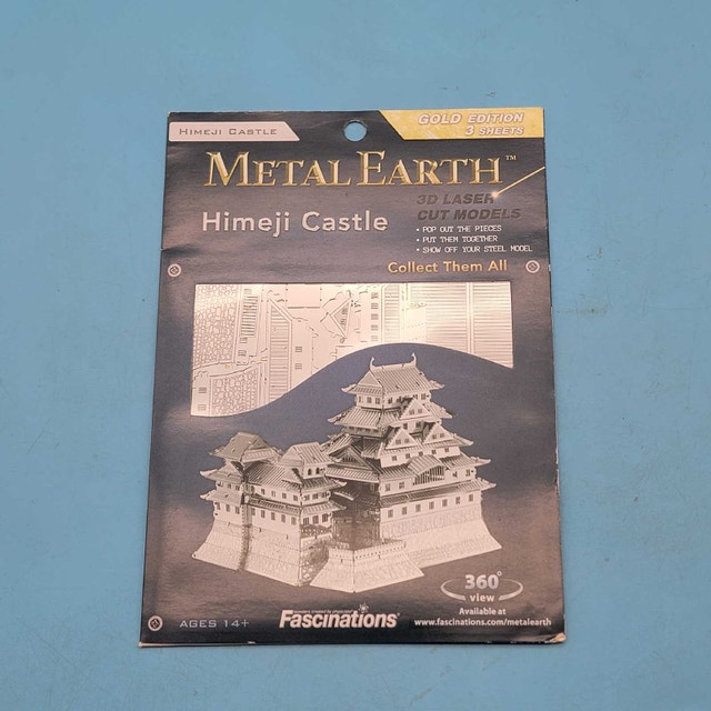 Metal Earth HIMEJI CASTLE 3D Laser Cut Model - photo 4