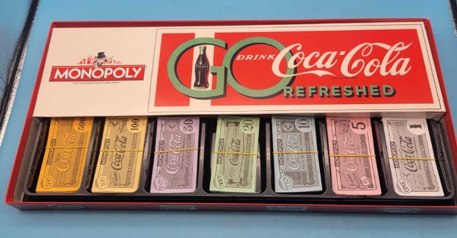 Monopoly COCA-COLA 125th Anniversary Collectors Edition Complete - photo 3