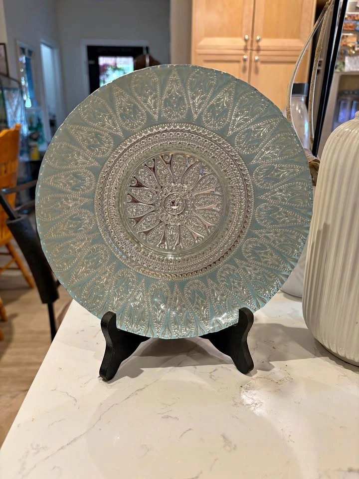 Decorative dish