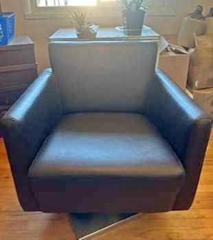 Modern Dellarobbia Leather Swivel Accent Chair – Dark Brown