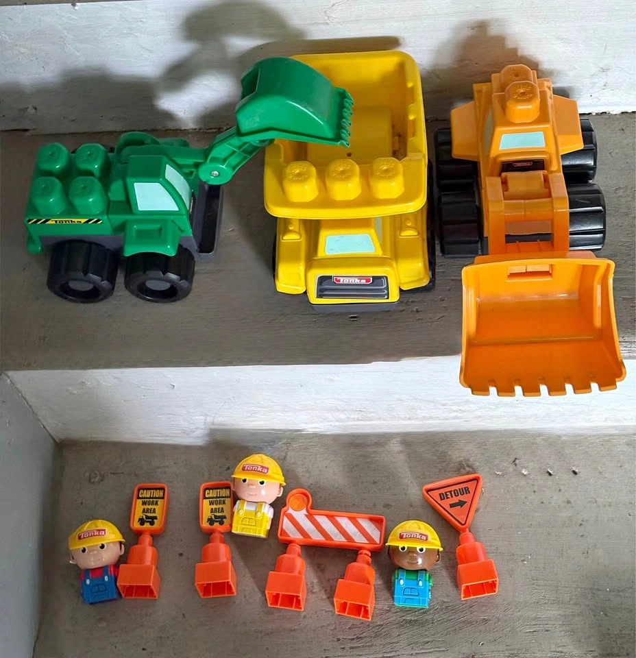 Tonka Kids@Work Mighty Builders 3-Truck Set & 3 Figures