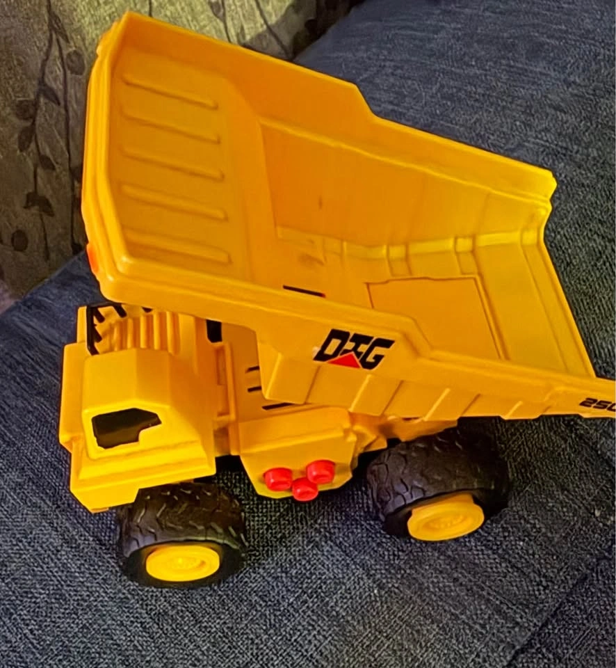 CAT Toy Construction Vehicle Set - 3 Pieces - photo 4