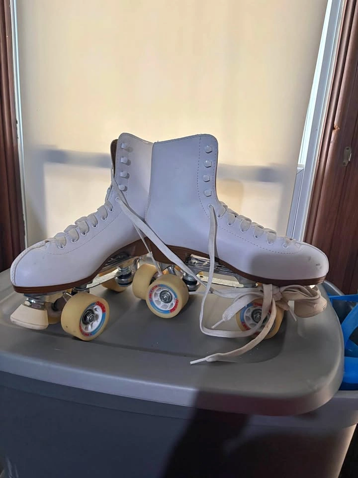 Chicago Roller Skates- White