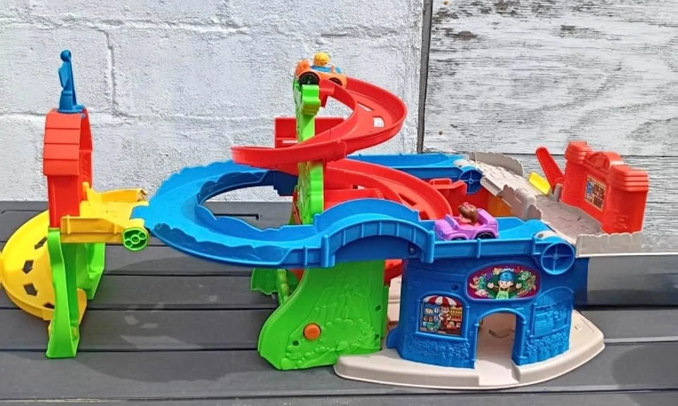 Fisher-Price Little People Sit 'n Stand Skyway 2-in-1 Race Track