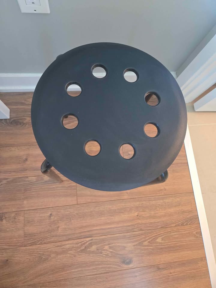 Black stool - indoor or outdoor - photo 2