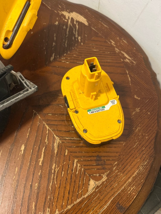 Dewalt Circular Saw - photo 2