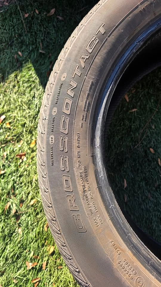 235/55/19 Continental all season tires 90% tread - photo 5