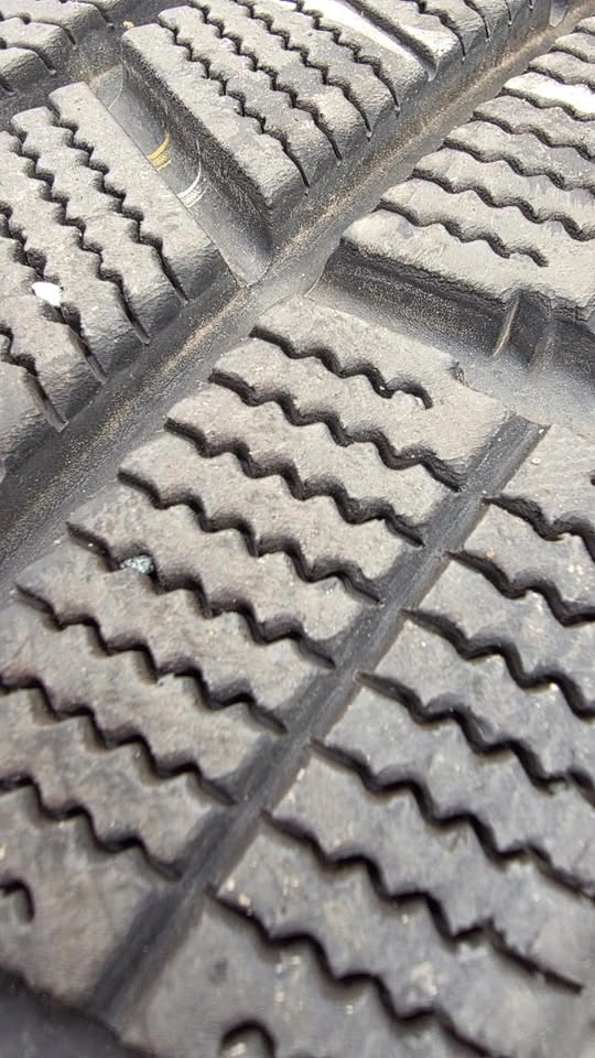 245/45/18 Joyroad winter tires 90% tread - photo 5