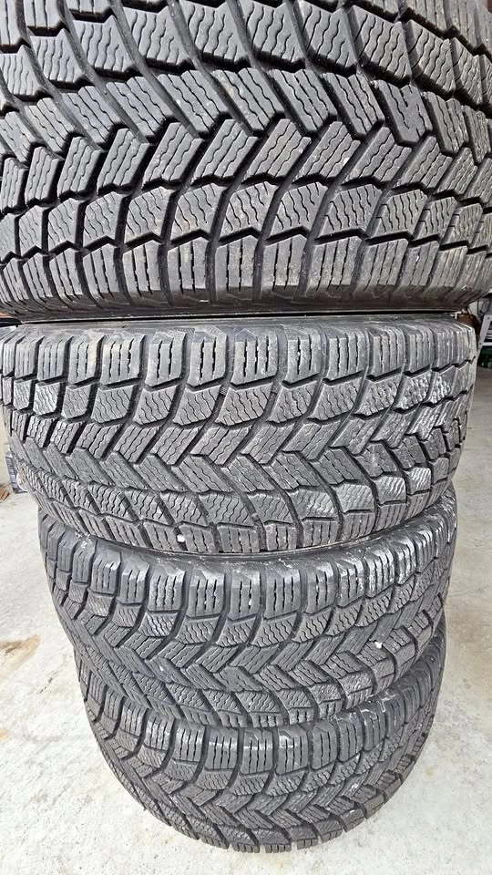 205/55/16 Michelin winter tires like new