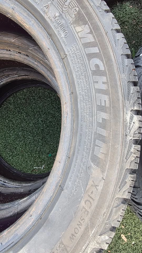 205/55/16 Michelin winter tires like new - photo 2