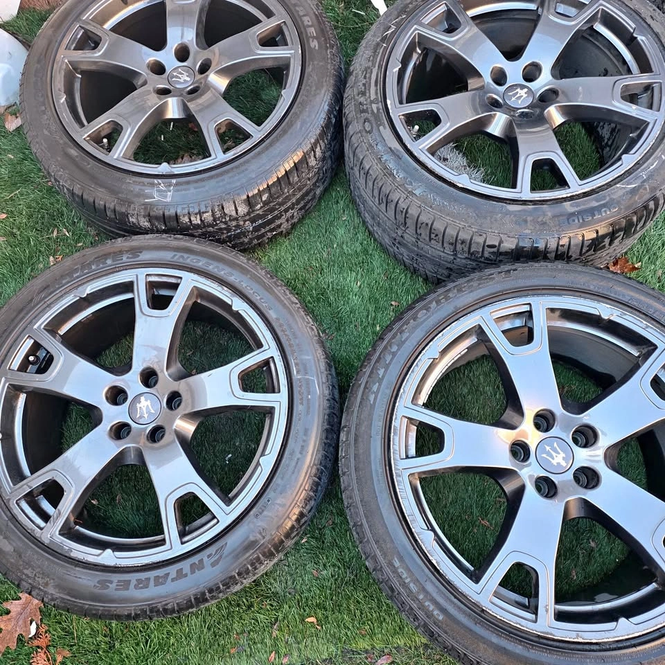 20 inch Maserati OEM alloy rims 5x114.3 with tires 90% tread