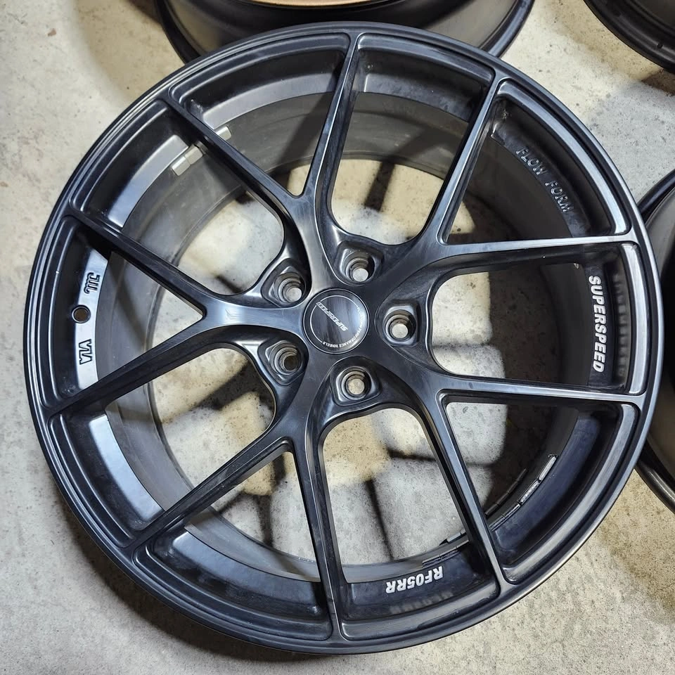 19 inch Superspeed RF05RR flow form alloy rims 5x114.3 like new - photo 2