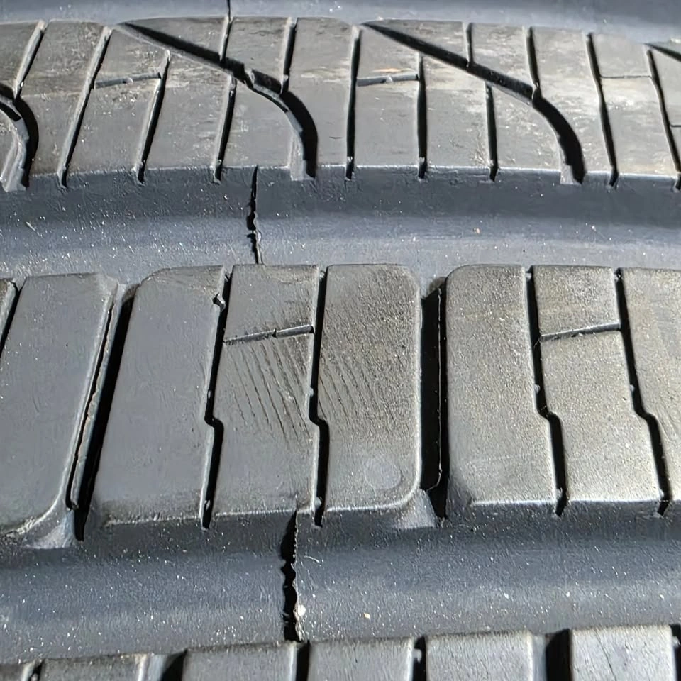 225/55/18 Pirelli All Season Tires (95% Tread, No Rims) - photo 5